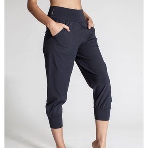 Ripple yoga wear Organic Cotton Slouchy Capris